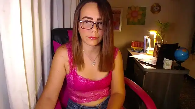 Snapshot of danielle_rose_1 chatting on 05.31.26 danielle rose 1 online show from 05.31.26