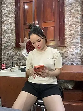 Snapshot of LiLi-Kirix99 chatting on 05.27.26 LiLi-Kirix99 online show from 05.27.26