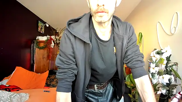 leatherz69 online show from 12.21.24