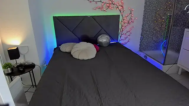 CassieEvans online show from 12.04.25