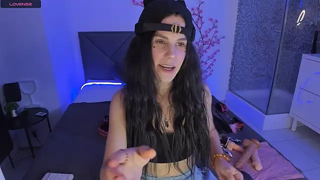 Snapshot of CassieEvans chatting on 07.17.26 CassieEvans online show from 07.17.26