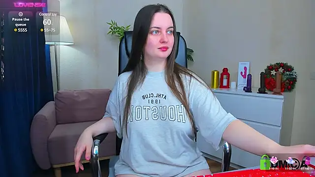 Snapshot of Astarte_Aste chatting on 12.29.24 Astarte Aste online show from 12.29.24