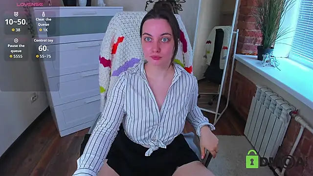 Snapshot of Astarte_Aste chatting on 09.14.25 Astarte Aste online show from 09.14.25