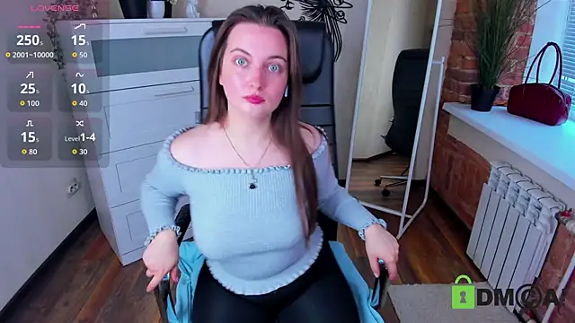 Snapshot of Astarte_Aste chatting on 10.05.25 Astarte Aste online show from 10.05.25