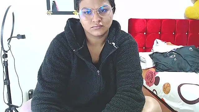 Snapshot of SweetAlmaa chatting on 01.14.25 SweetAlmaa online show from 01.14.25