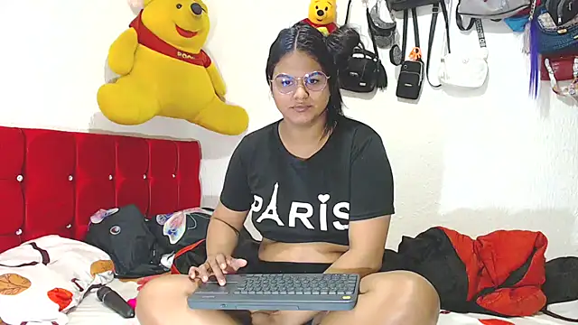 Snapshot of SweetAlmaa chatting on 01.22.25 SweetAlmaa online show from 01.22.25