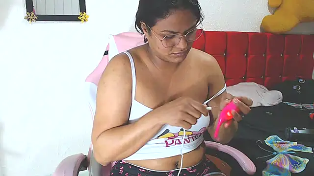 Snapshot of SweetAlmaa chatting on 01.27.25 SweetAlmaa online show from 01.27.25