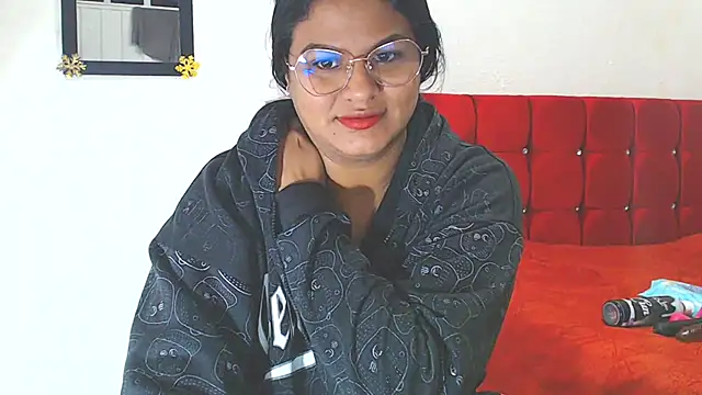 Snapshot of SweetAlmaa chatting on 01.31.25 SweetAlmaa online show from 01.31.25