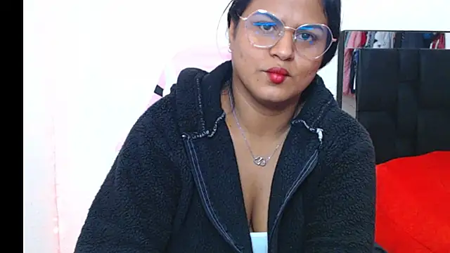 Snapshot of SweetAlmaa chatting on 02.26.25 SweetAlmaa online show from 02.26.25