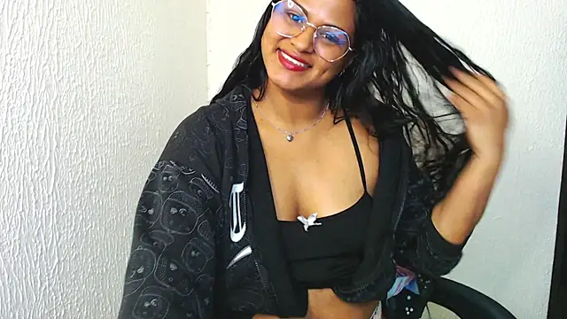 Snapshot of SweetAlmaa chatting on 03.19.25 SweetAlmaa online show from 03.19.25