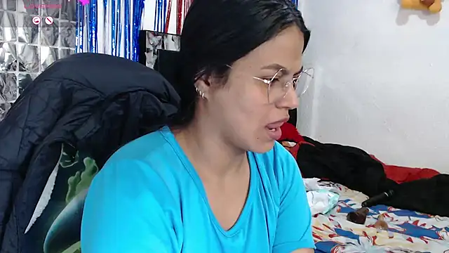 Snapshot of SweetAlmaa chatting on 09.13.25 SweetAlmaa online show from 09.13.25