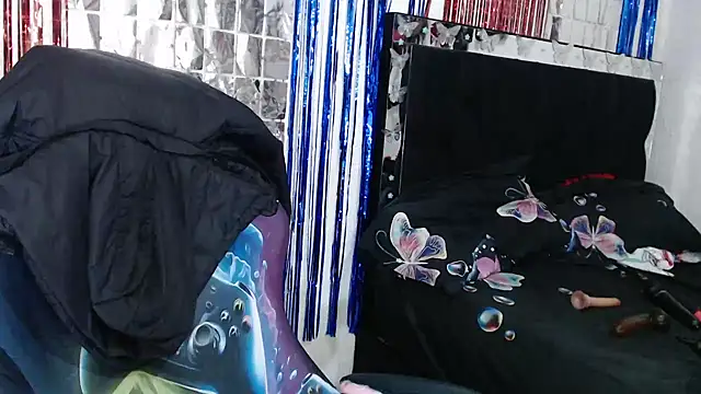 Snapshot of SweetAlmaa chatting on 09.25.25 SweetAlmaa online show from 09.25.25