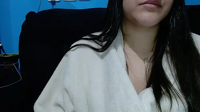 Snapshot of luckygirl111 chatting on 05.21.26 luckygirl111 online show from 05.21.26