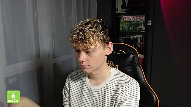 Snapshot of Keytaro chatting on 10.06.25 Keytaro online show from 10.06.25