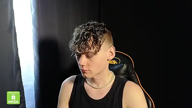 Snapshot of Keytaro chatting on 01.06.26 Keytaro online show from 01.06.26