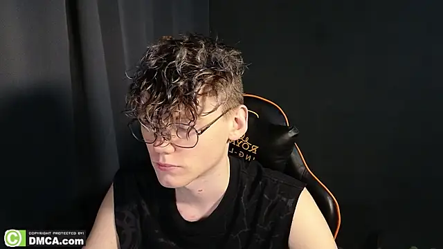 Snapshot of Keytaro chatting on 02.01.26 Keytaro online show from 02.01.26