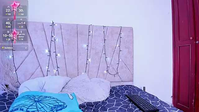 Kaela18 online show from 12.26.24