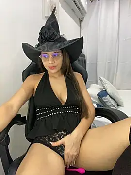 Snapshot of Belissa_miller chatting on 10.31.25 Belissa miller online show from 10.31.25