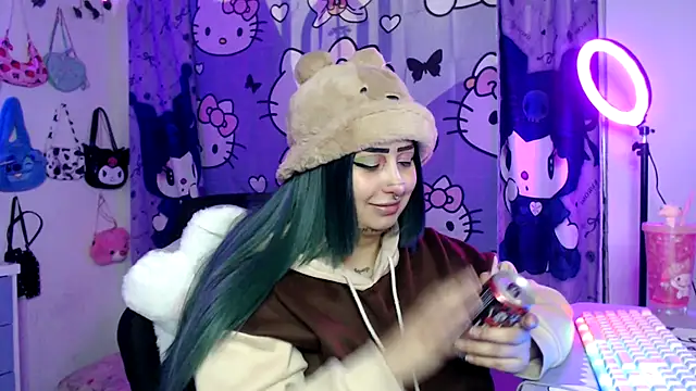 lussyevans24 online show from 10.26.25