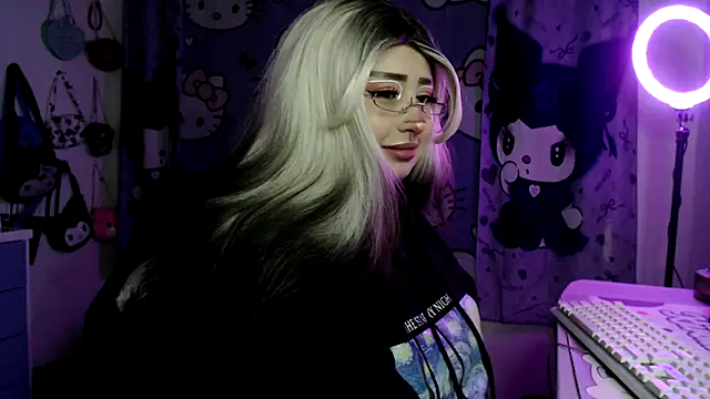 lussyevans24 online show from 03.23.26