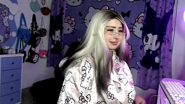 lussyevans24 online show from 04.21.26