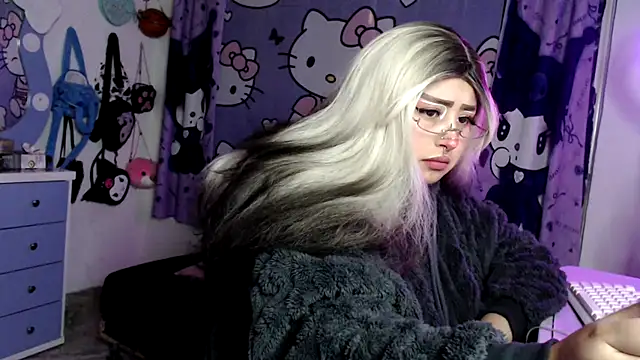 lussyevans24 online show from 04.24.26