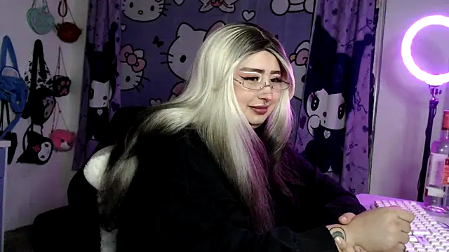 lussyevans24 online show from 04.25.26