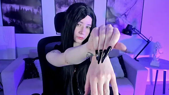 LexiWenford online show from 12.04.24