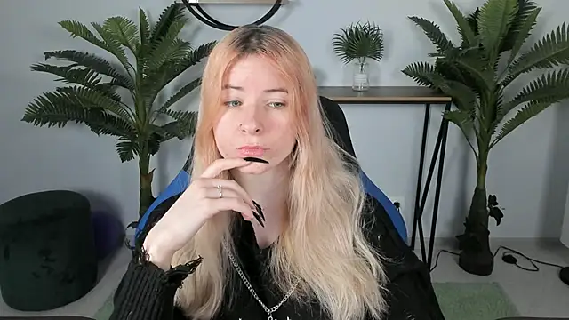 LexiWenford online show from 12.24.24