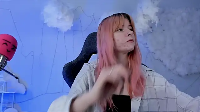 LexiWenford online show from 02.17.25