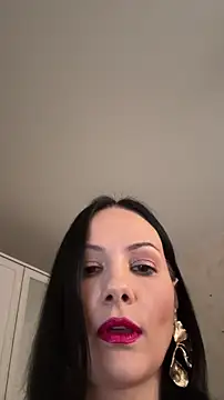 Snapshot of Devil_Goddess chatting on 11.01.25 Devil Goddess online show from 11.01.25