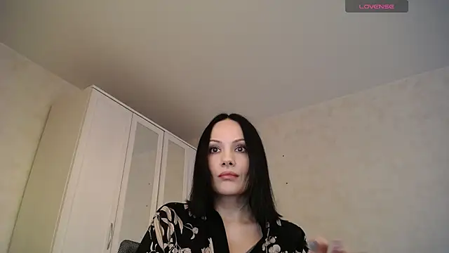 Snapshot of Devil_Goddess chatting on 11.28.25 Devil Goddess online show from 11.28.25