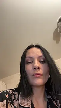 Snapshot of Devil_Goddess chatting on 11.29.25 Devil Goddess online show from 11.29.25