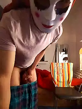 Dennis 2024 online show from 01.05.25