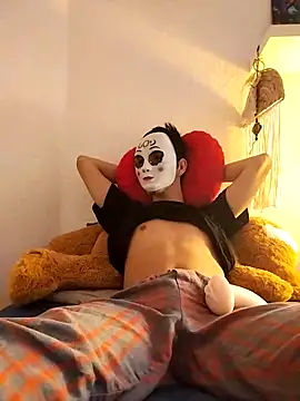 Dennis 2024 online show from 01.11.25