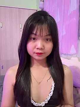 Maeve2k5 online show from 10.27.25