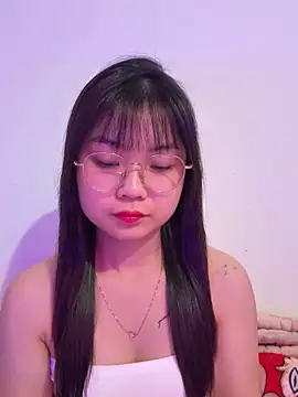 Maeve2k5 online show from 11.05.25