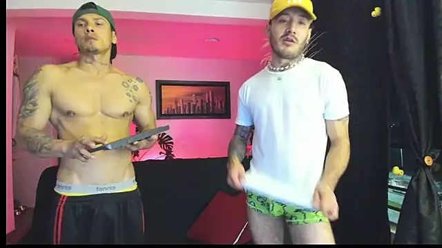 Snapshot of MARCELOANDLUCIAN chatting on 02.27.25 MARCELOANDLUCIAN online show from 02.27.25