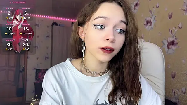 Snapshot of _SofiaBrown chatting on 12.18.24  SofiaBrown online show from 12.18.24