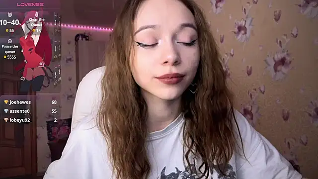 Snapshot of _SofiaBrown chatting on 03.18.25  SofiaBrown online show from 03.18.25