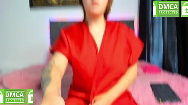 Snapshot of Sarah_paul chatting on 01.15.25 Sarah paul online show from 01.15.25