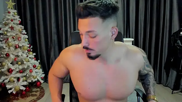 Snapshot of HaydenSpearss chatting on 12.13.24 HaydenSpearss online show from 12.13.24