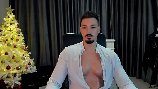 Snapshot of HaydenSpearss chatting on 12.28.24 HaydenSpearss online show from 12.28.24