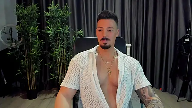 Snapshot of HaydenSpearss chatting on 02.15.25 HaydenSpearss online show from 02.15.25