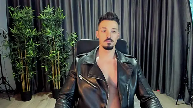 Snapshot of HaydenSpearss chatting on 03.19.25 HaydenSpearss online show from 03.19.25