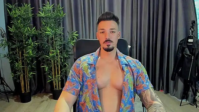 Snapshot of HaydenSpearss chatting on 03.21.25 HaydenSpearss online show from 03.21.25