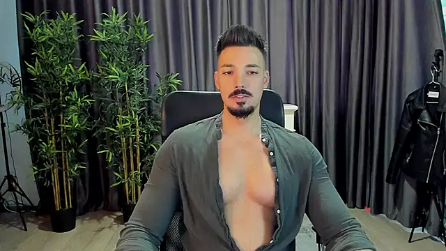 Snapshot of HaydenSpearss chatting on 03.23.25 HaydenSpearss online show from 03.23.25