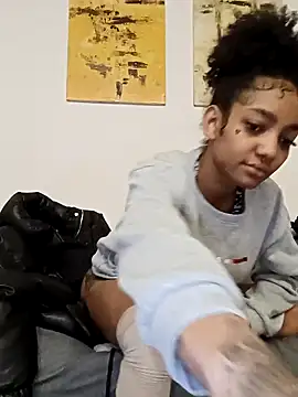 Laanegraofficial  online show from 02.09.25