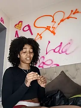 Laanegraofficial  online show from 03.15.25