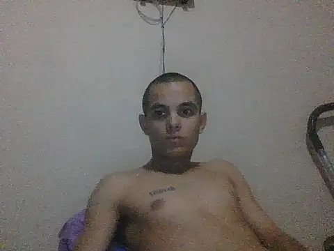 Snapshot of JoanBS21 chatting on 10.05.25 JoanBS21 online show from 10.05.25